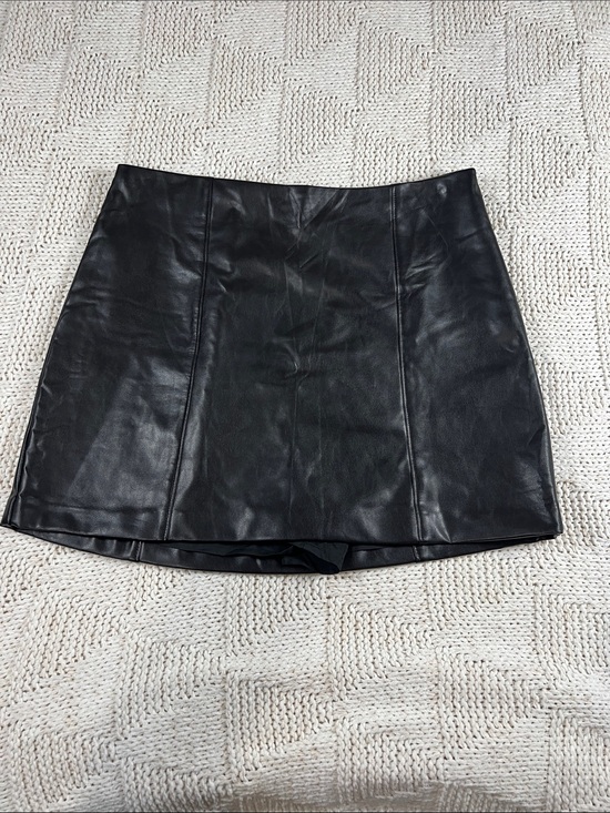 Abercrombie & Fitch Pants - Abercrombie & Fitch Faux Leather Skort